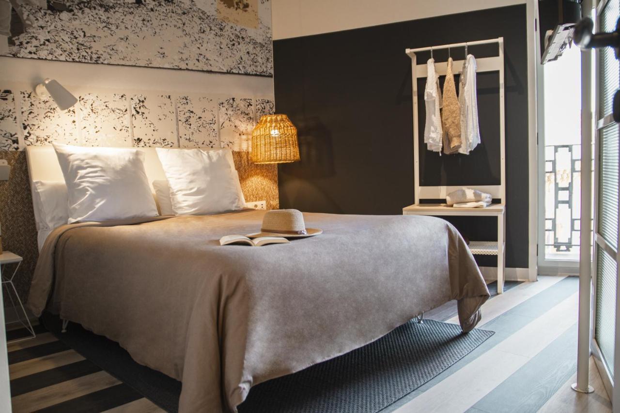 Room Select Tetuan Seville Exterior photo